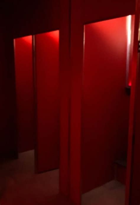 glory holes en madrid|All glory holes in Madrid, Spain – Holelisting.com.